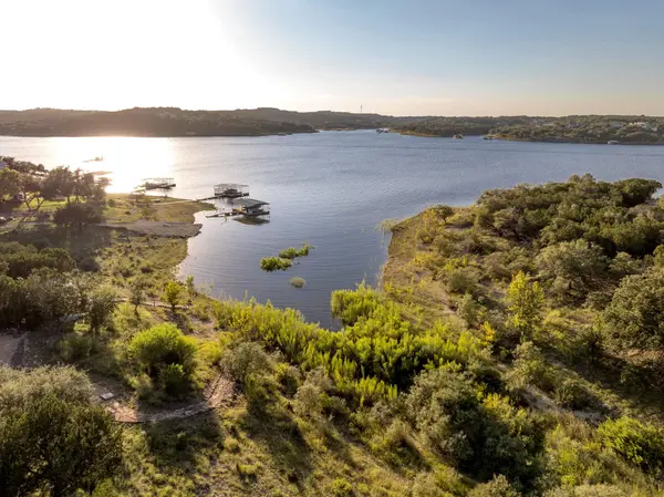 160 Lakefront DR, Point Venture, TX 78645
