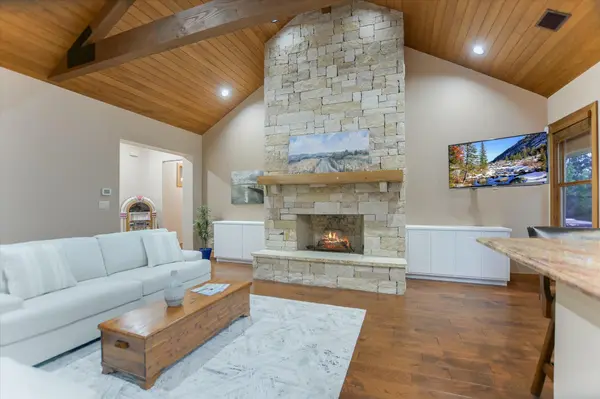409 Venture BLVD S, Point Venture, TX 78645