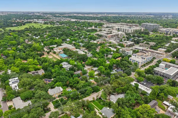 801 E 32nd ST, Austin, TX 78705