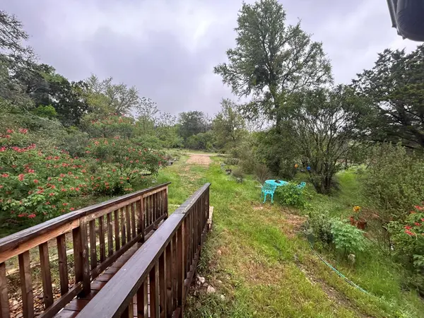 500 Owl Hollow RD, San Marcos, TX 78666