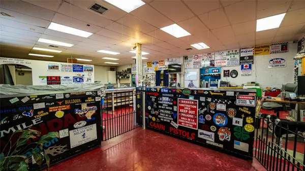 139 W Cameron Ave, Rockdale, TX 76567