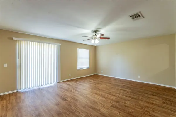 207 Mitchell DR, Hutto, TX 78634