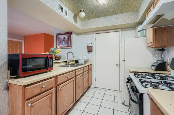5803 Cougar DR, Austin, TX 78745
