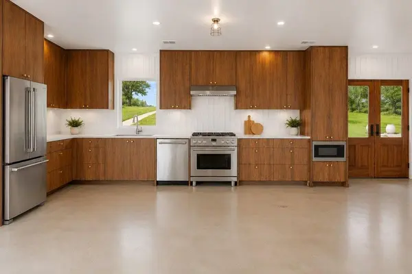 24423 Pedernales DR, Spicewood, TX 78669
