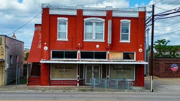 161 S. Main ST, Giddings, TX 78942