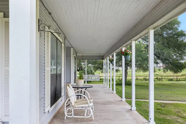 1347 County Road 426, Dime Box, TX 77853