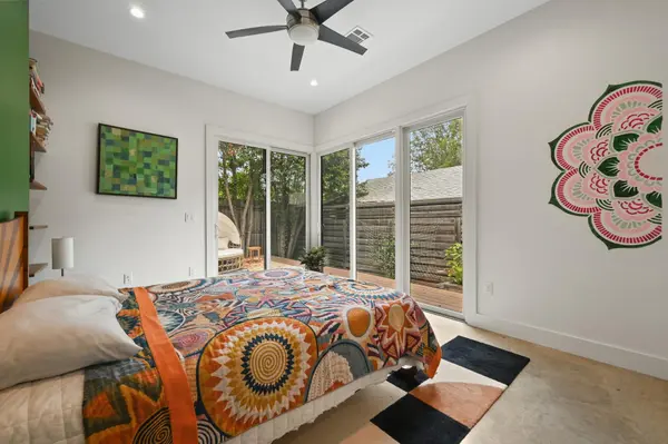 2714 Stacy LN #B, Austin, TX 78704