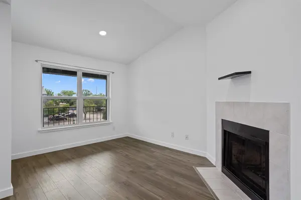 6409 Burns ST #304, Austin, TX 78752