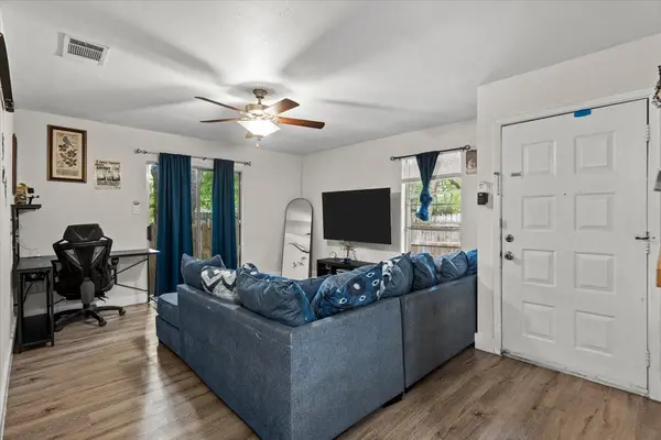 5104 Acorn CV, Austin, TX 78744