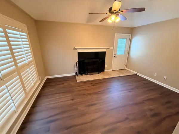 3103 Whisper Oaks LN #A & B, Georgetown, TX 78628