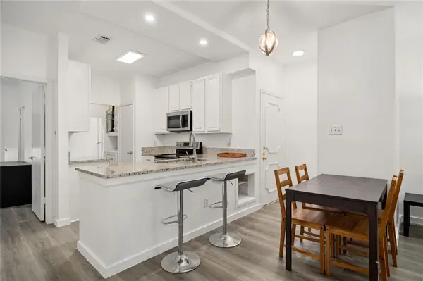 806 W 24th ST #213, Austin, TX 78705