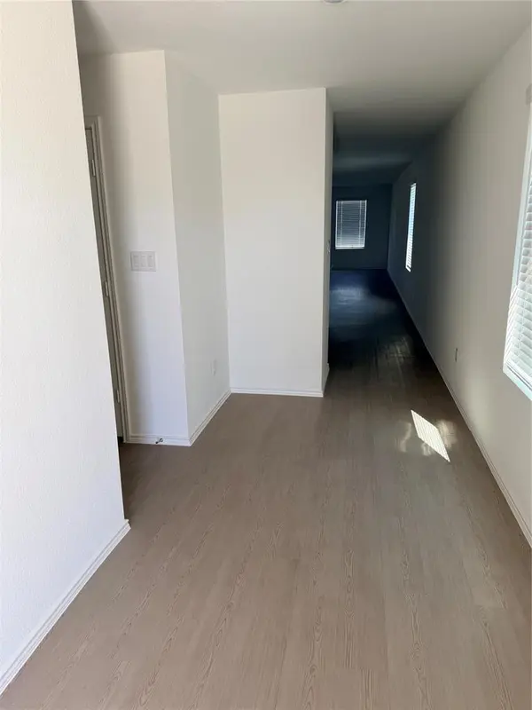208 Skyfire ST, Hutto, TX 78634