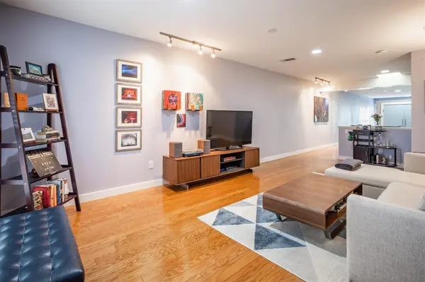 1115 W 10th ST #205, Austin, TX 78703