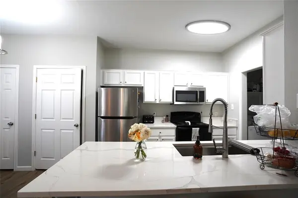 1700 Constantino CIR #A, Austin, TX 78745