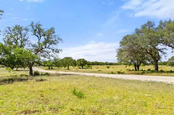1318 Klett Ranch RD, Johnson City, TX 78636