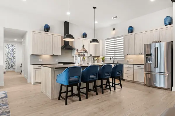305 Spicewood Trails DR, Spicewood, TX 78669