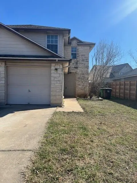 1105 Christopher DR #B, Round Rock, TX 78681