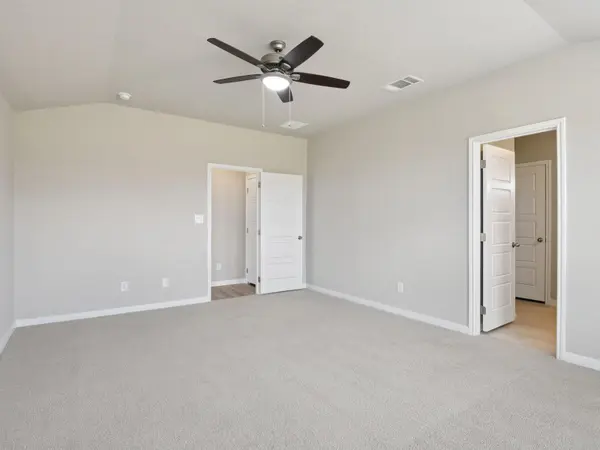 133 Sleep HOLW, Jarrell, TX 76537