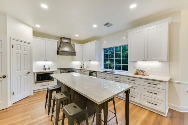 5217 China Garden DR, Austin, TX 78730