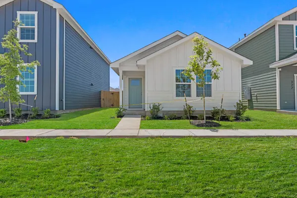 320 Nizao LN, Bastrop, TX 78602
