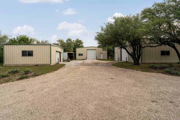 618 County Road 156, Granger, TX 76530