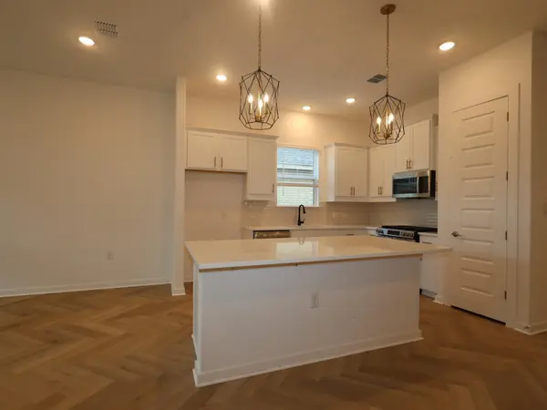 13104 Incline DR, Austin, TX 78652