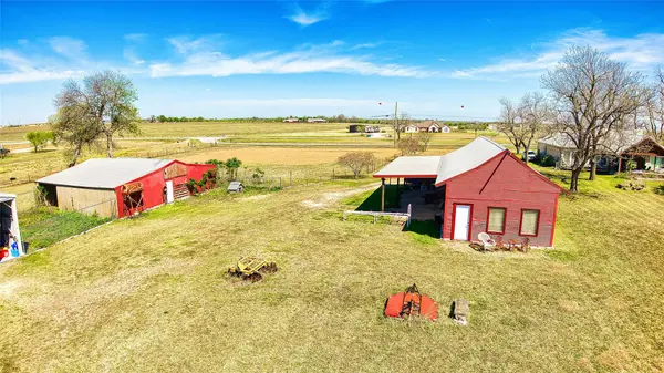 1005 E Buttercup RD, Taylor, TX 76574