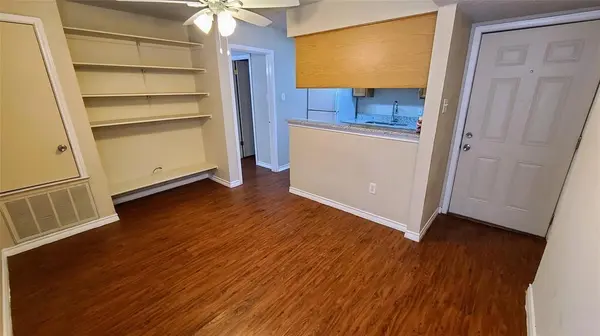 1907 Robbins PL #105, Austin, TX 78705