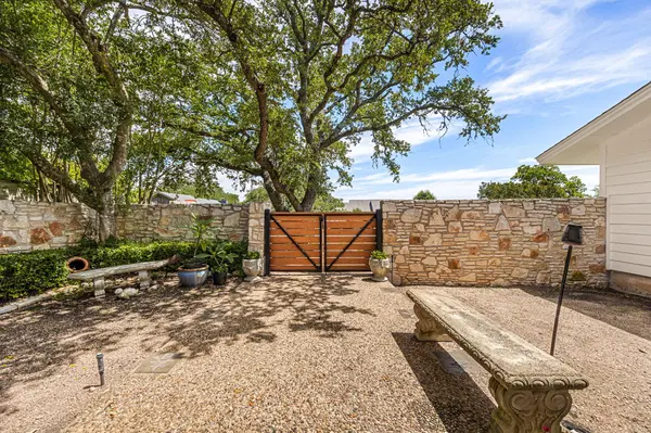 5105 N Rim DR, Austin, TX 78731