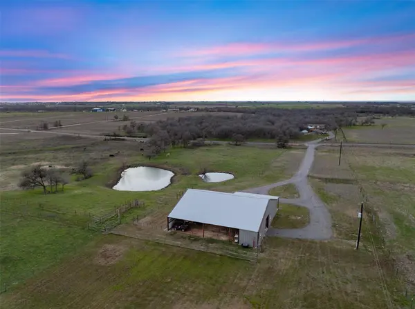 700 County Road 466, Elgin, TX 78621