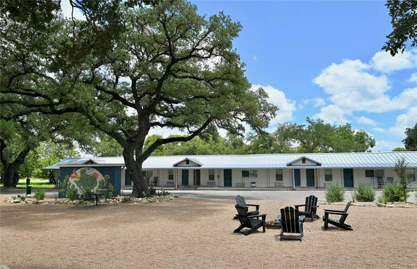 902 Main ST, Blanco, TX 78606