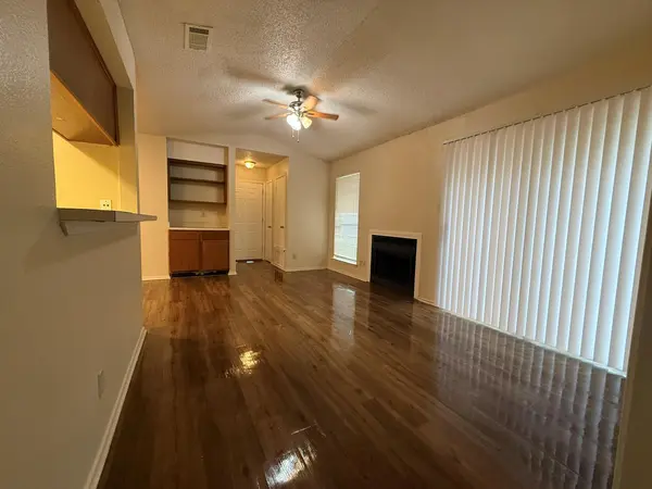 12812 Tomanet TRL #A, Austin, TX 78727