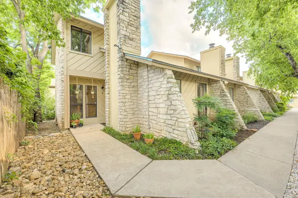 2500 Enfield RD #9, Austin, TX 78703