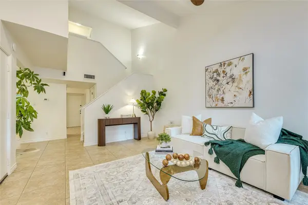 2500 Enfield RD #9, Austin, TX 78703