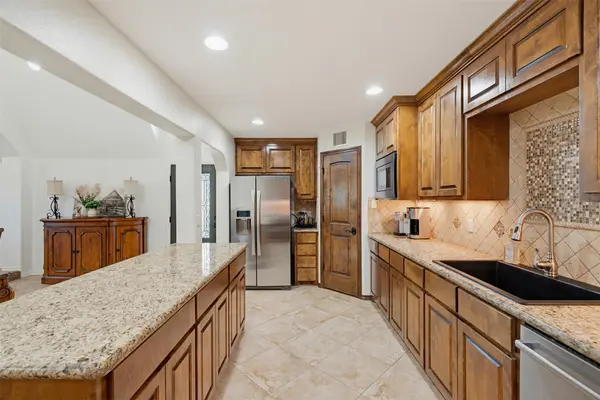 489 Boyd LN, Rockdale, TX 76567