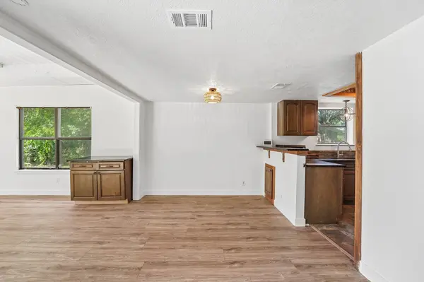 1100 Riverbend DR, Georgetown, TX 78628