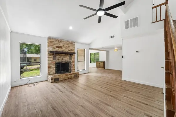 1100 Riverbend DR, Georgetown, TX 78628