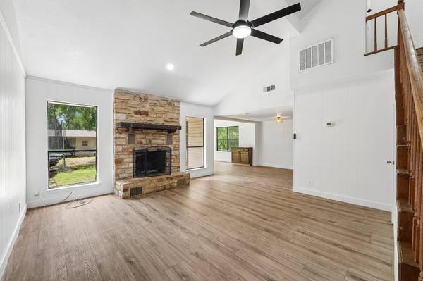 1100 Riverbend DR, Georgetown, TX 78628