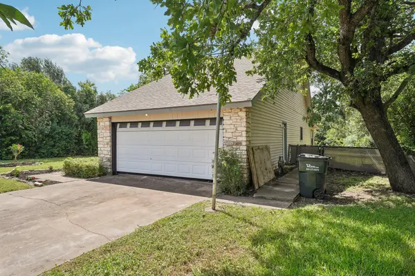 1100 Riverbend DR, Georgetown, TX 78628