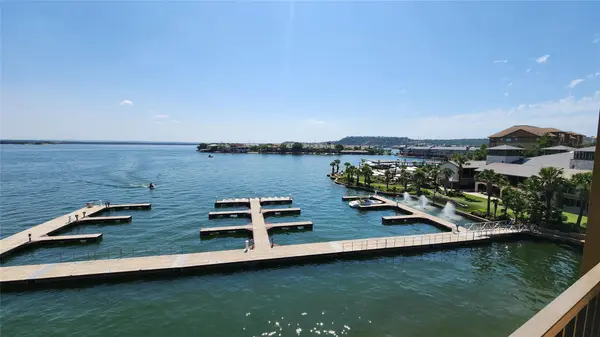 1001 The Cape RD #32, Horseshoe Bay, TX 78657
