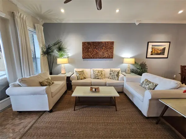 1001 The Cape RD #32, Horseshoe Bay, TX 78657
