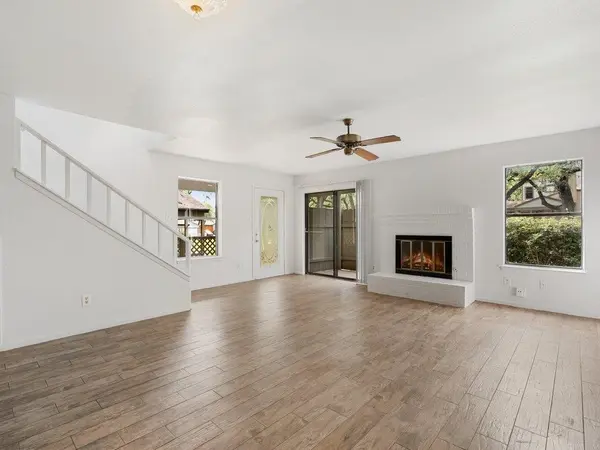 7825 Beauregard CIR #4, Austin, TX 78745