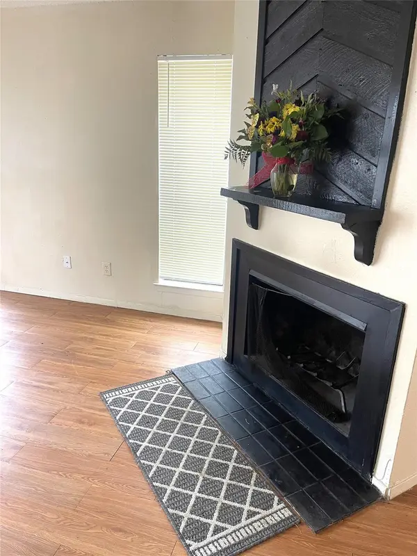 1902 WEST LOOP #B-1, Austin, TX 78758