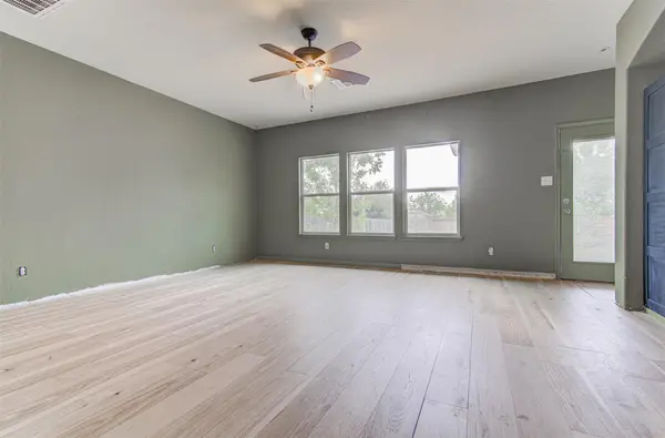 4525 Dennis LN, Pflugerville, TX 78660