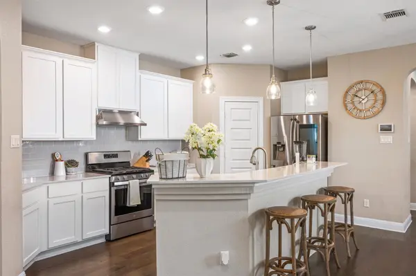 101 Muenster DR #154, Hutto, TX 78634