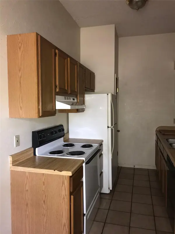 1303 N Bishop, San Marcos, TX 78666