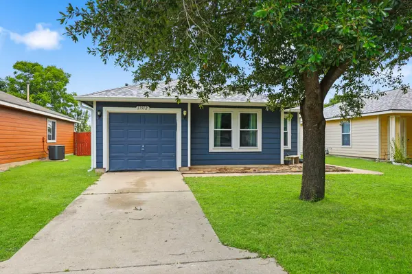 17912 Honey Locust LN, Elgin, TX 78621