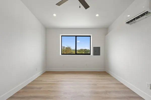 451 Farrell RD #301B, Dripping Springs, TX 78620
