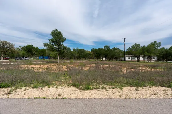 171 Comancheria TRL, Elgin, TX 78621
