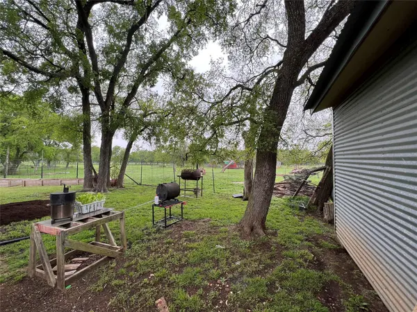 2700 County Road 305, Jarrell, TX 76537